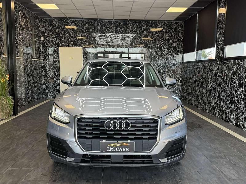 Usata Audi Q2 Business 116 CV (85 kW) 2016 Argento SUV