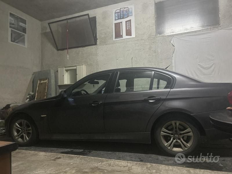 Usata BMW 318 2008 Grigio Berlina