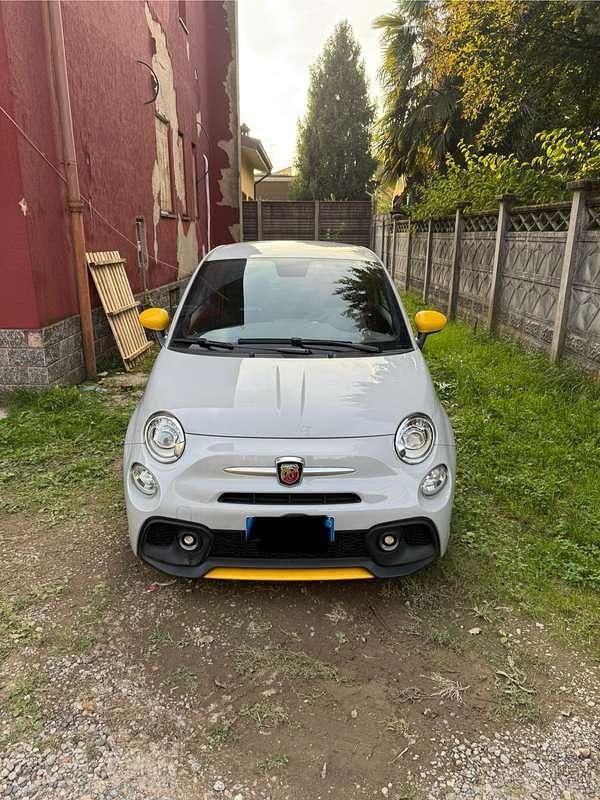 Usata 2022 Abarth 595 Competizione Due volumi | 27.500 € (Molto cara) - Immagine 1/4
