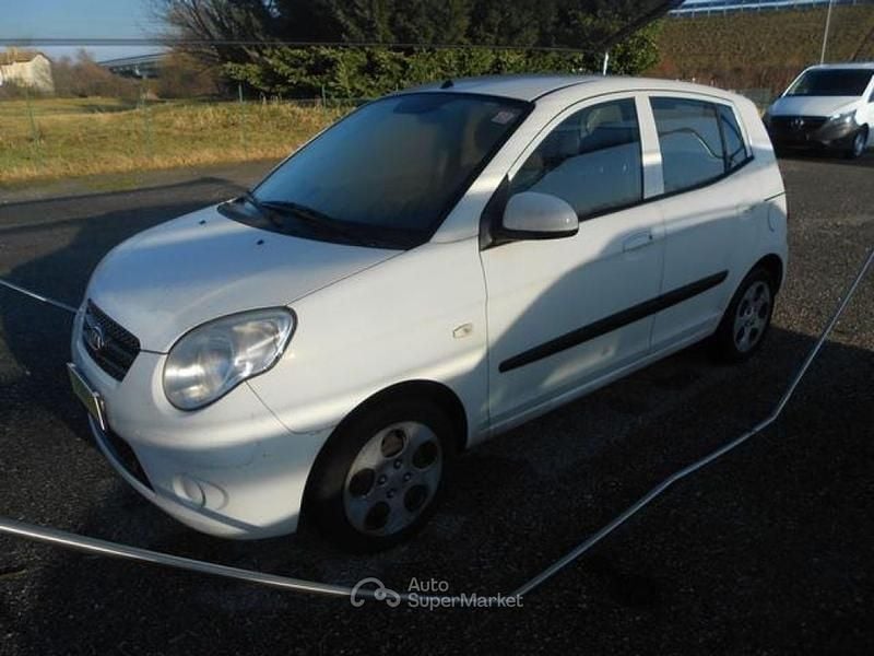 Bianco Usata 2010 Kia Picanto LX Due volumi | 2700 € (Buon prezzo) - Immagine 1/4