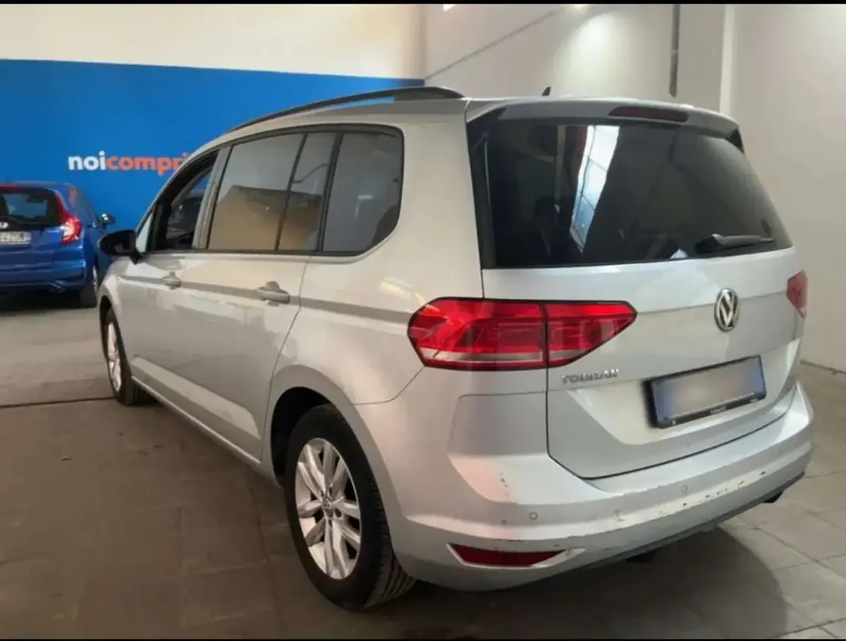 Usata VW Touran Business 116 CV (85 kW) 2018 Argento Monovolume