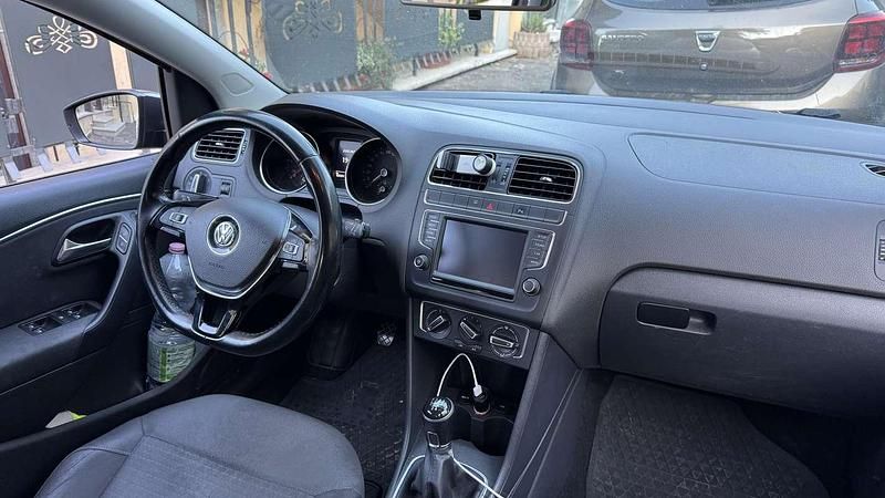Usata VW Polo Comfortline 75 CV (55 kW) 2015 Berlina