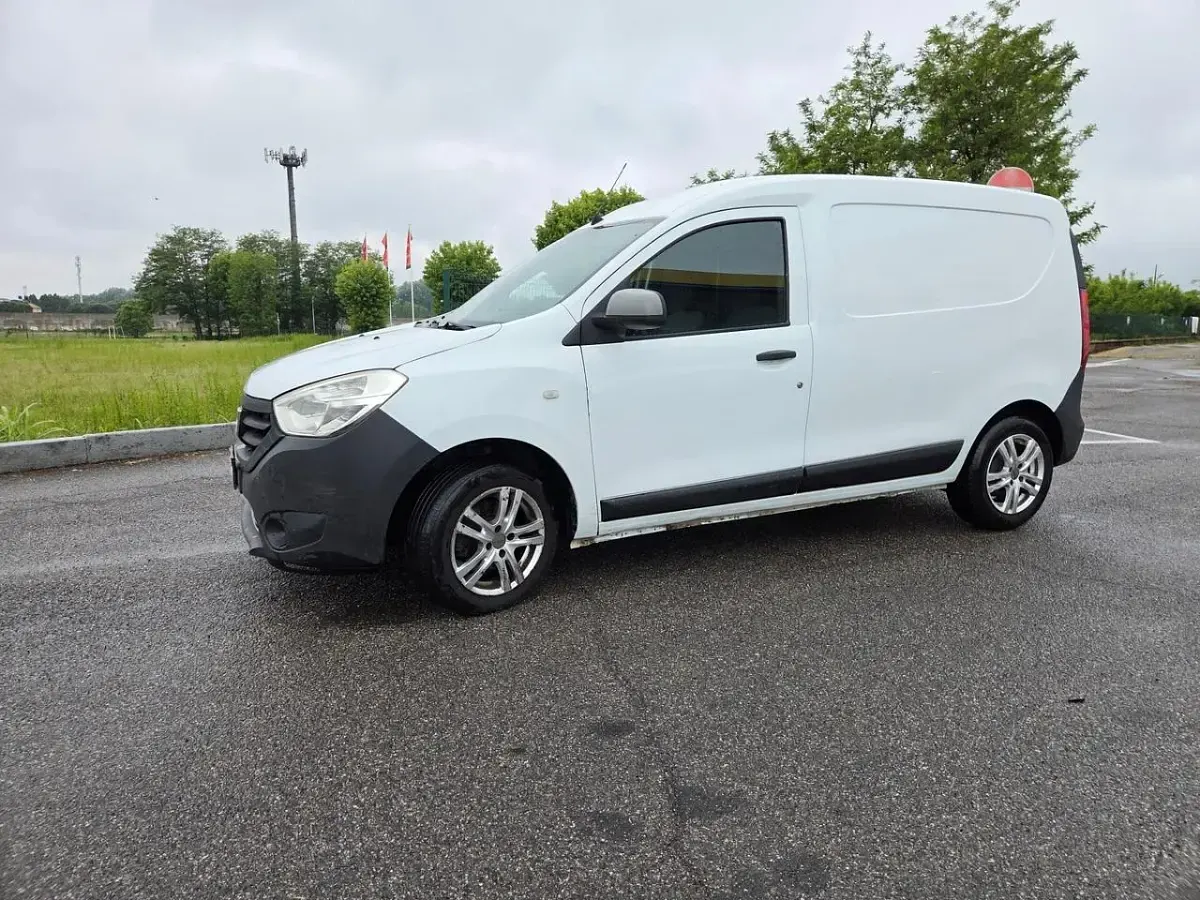 Usata Dacia Dokker 108 CV (79 kW) 2021 Bianco Monovolume