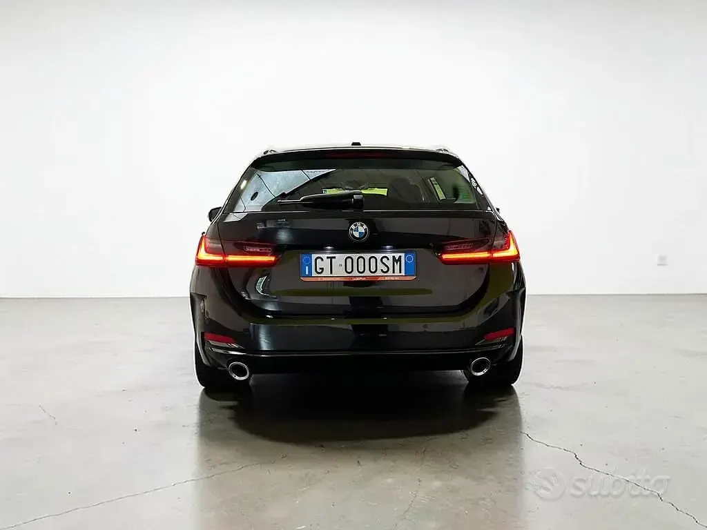 Usata BMW 320 190 CV (139 kW) 2024 Nero Station wagon