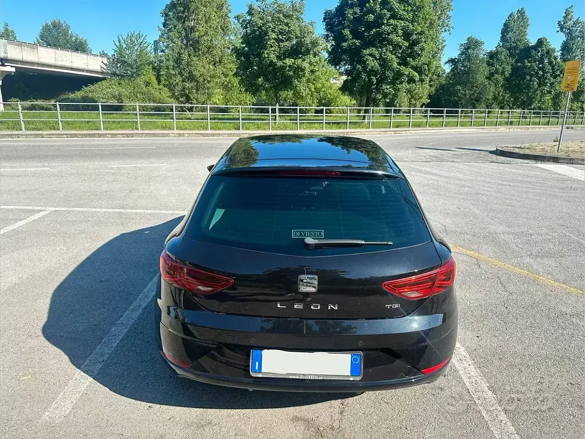 Usata Seat Leon Business 131 CV (96 kW) 2019 Nero Berlina