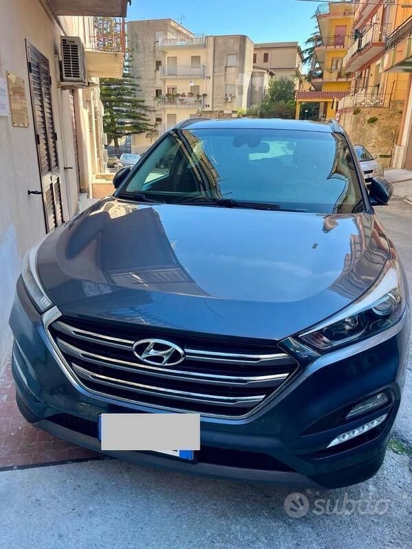 Usata Hyundai Tucson 116 CV (85 kW) 2016 Grigio SUV