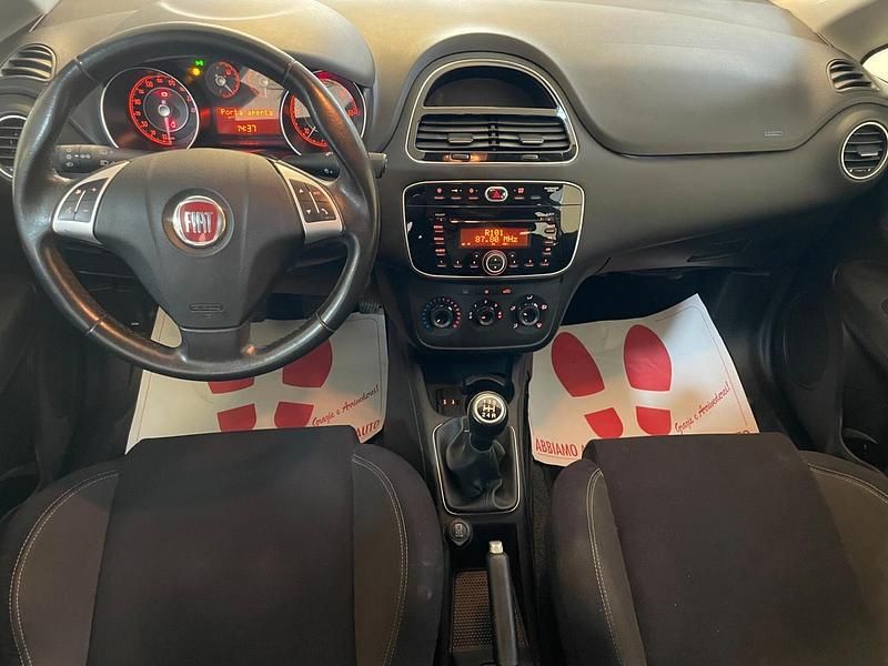 Usata Fiat Punto Lounge 85 CV (62 kW) 2015 Grigio Utilitaria