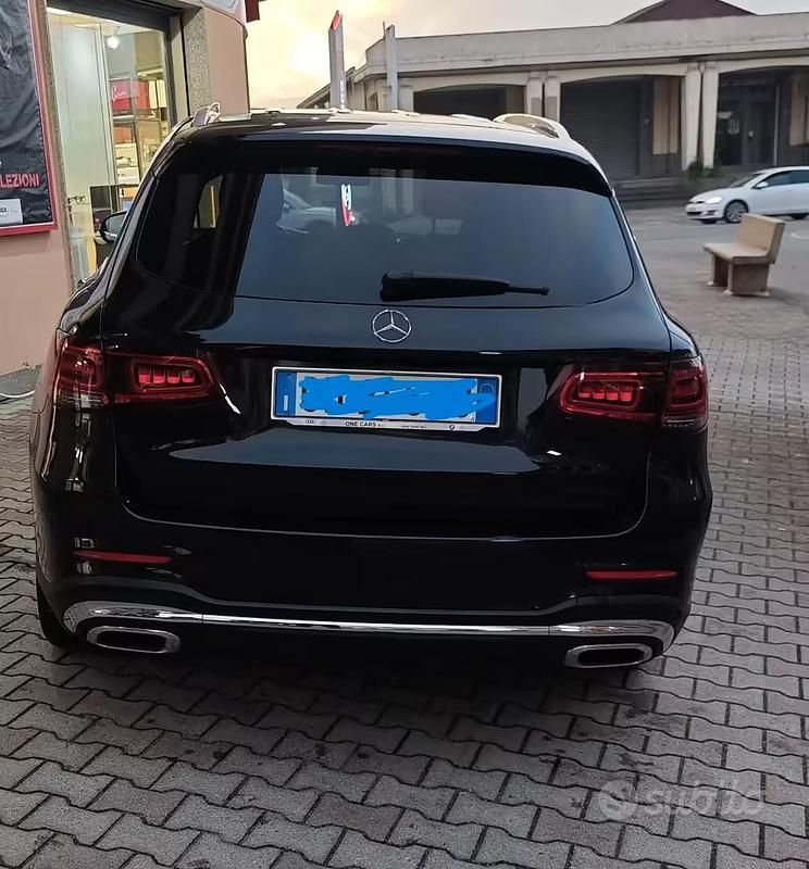 Usata Mercedes GLC220 Premium Plus 194 CV (142 kW) 2019 Nero SUV