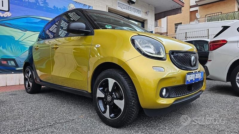 Begagnad Smart ForFour Passion 90 HK (66 kW) 2019 Gul Halvkombi