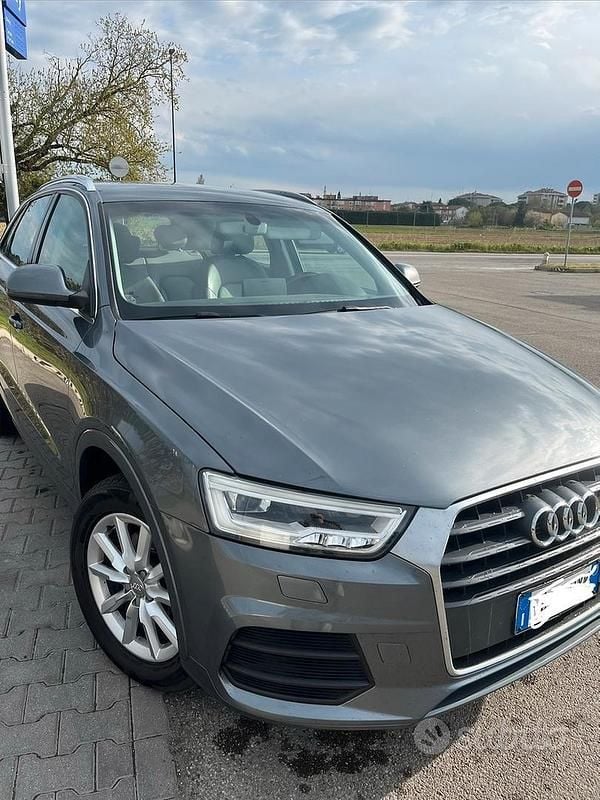 Usata Audi Q3 Business 150 CV (110 kW) 2015 Grigio SUV