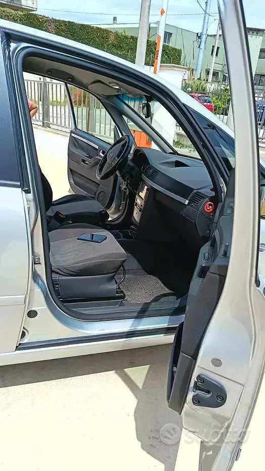 Usata Opel Meriva 101 CV (74 kW) 2007 Grigio Monovolume