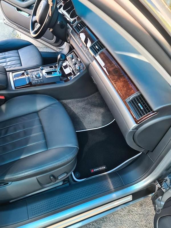 Usata Audi A8 2009 Grigio Berlina