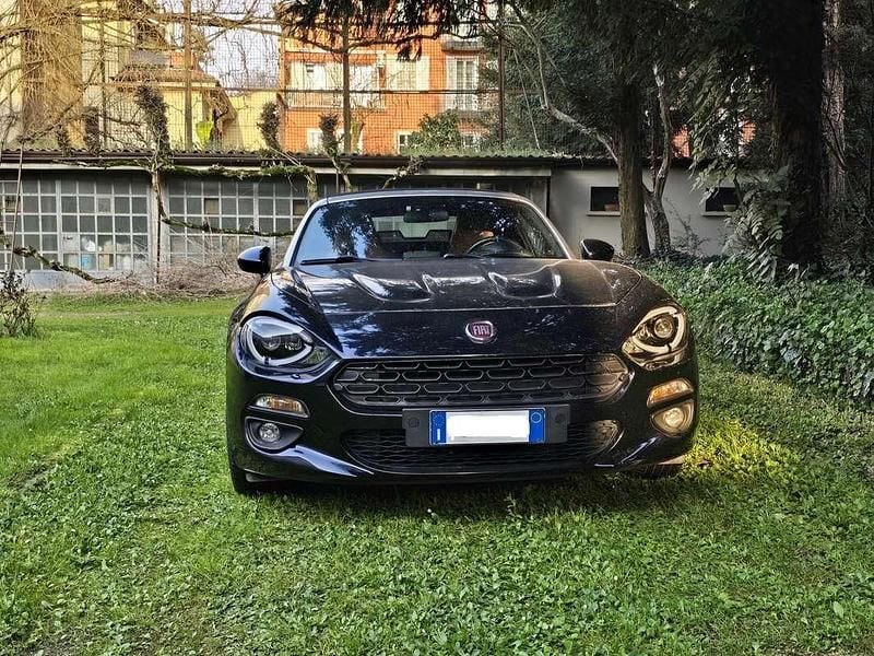 Usata Fiat 124 Spider Lusso 140 CV (102 kW) 2017 Nero Cabrio