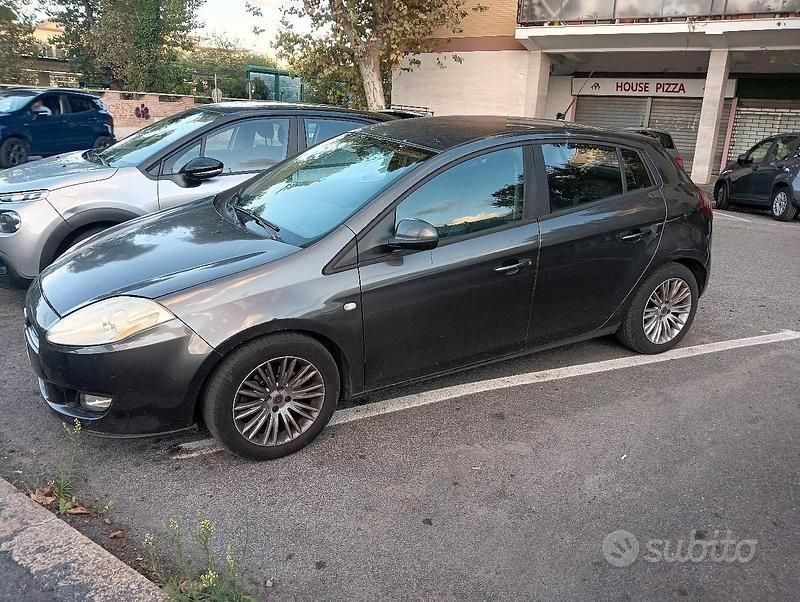Grigio Usata 2009 Fiat Bravo Utilitaria | 1000 € (Super prezzo) - Immagine 1/2