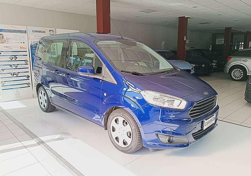 Usata Ford Tourneo Courier Trend 95 CV (69 kW) 2017 Blu/azzurro Monovolume