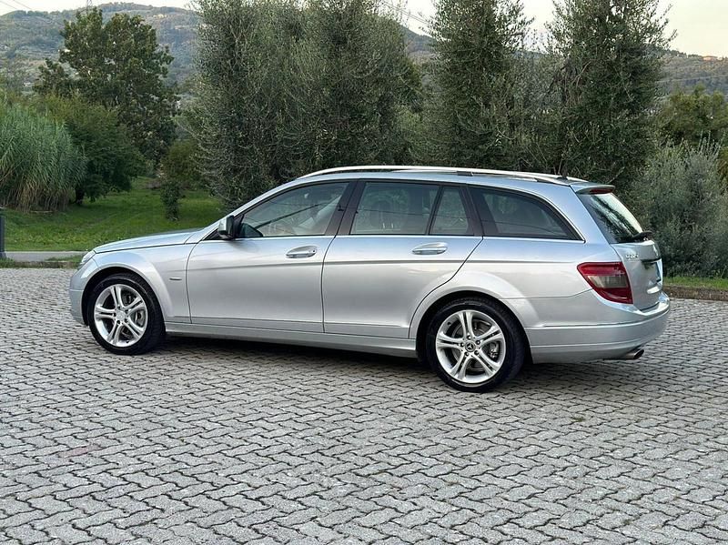 Usata Mercedes C220 Elegance 170 CV (125 kW) 2009 Giallo Station wagon