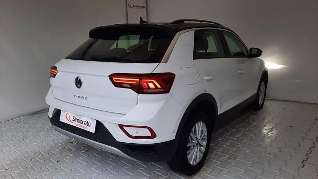 Usata VW T-Roc Life 150 CV (110 kW) 2023 Bianco SUV