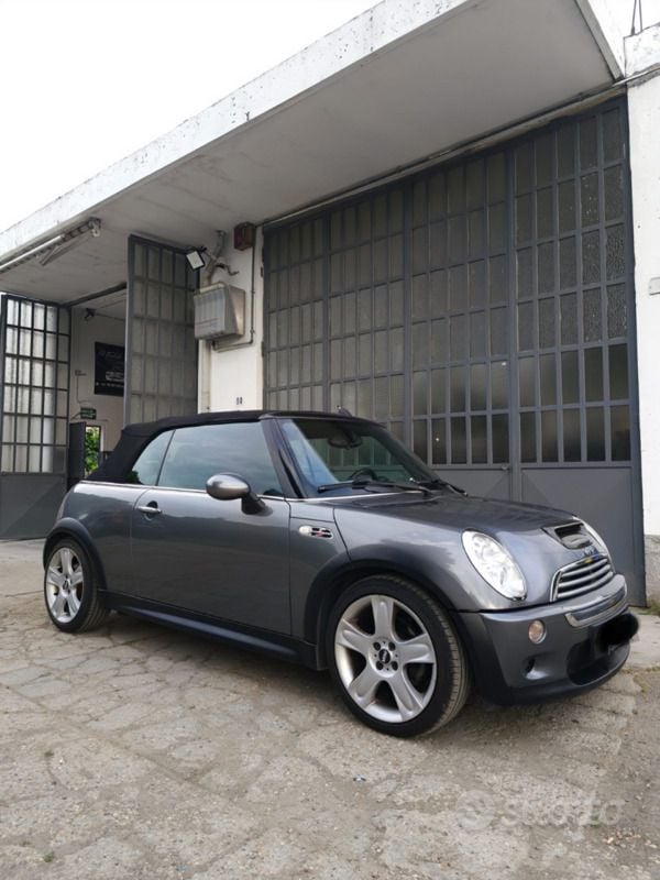 Grigio Usata 2005 Mini Cooper S Cabriolet Cabrio | 11.000 € (Cara) - Immagine 1/4