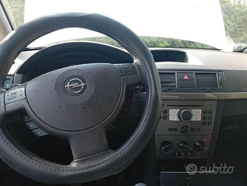 Usata Opel Meriva 90 CV (66 kW) 2009 Monovolume