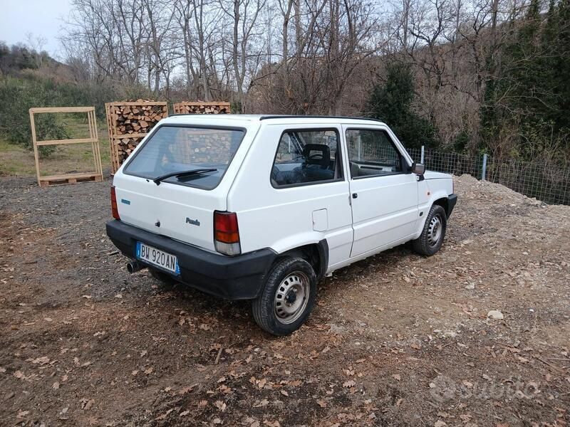 Bianco Usata 2001 Fiat Panda Due volumi | 1800 € (Buon prezzo) - Immagine 1/4