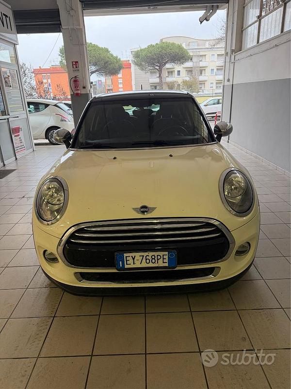 Usata 2015 Mini Cooper Utilitaria | 7500 € (Ottimo prezzo) - Immagine 1/4