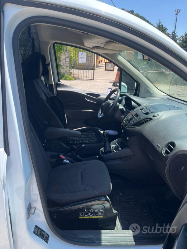 Usata Ford Transit 76 CV (55 kW) 2015 Bianco Furgone