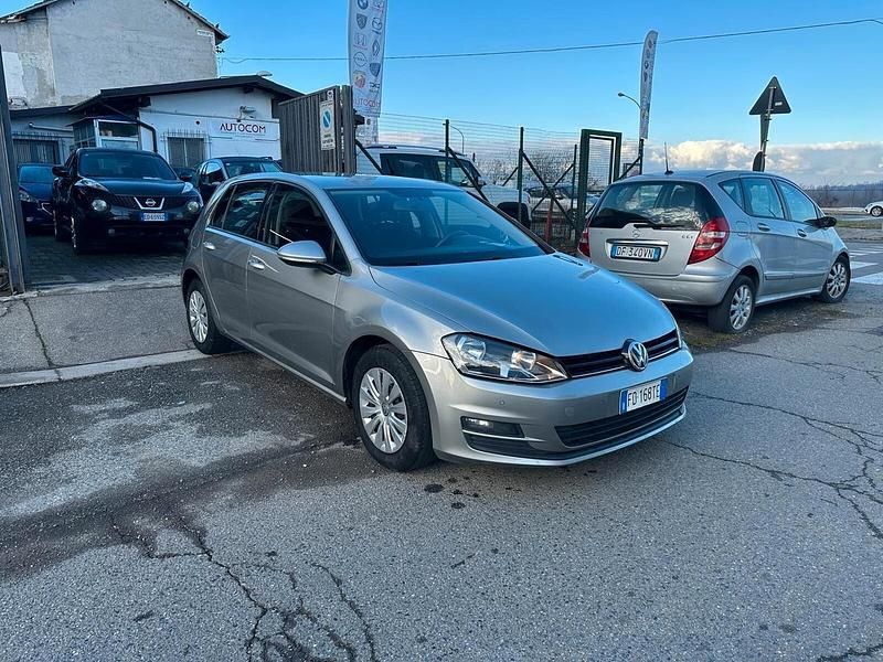 Argento Usata 2016 VW Golf VII Trendline Station wagon | 8990 € (Buon prezzo) - Immagine 1/4