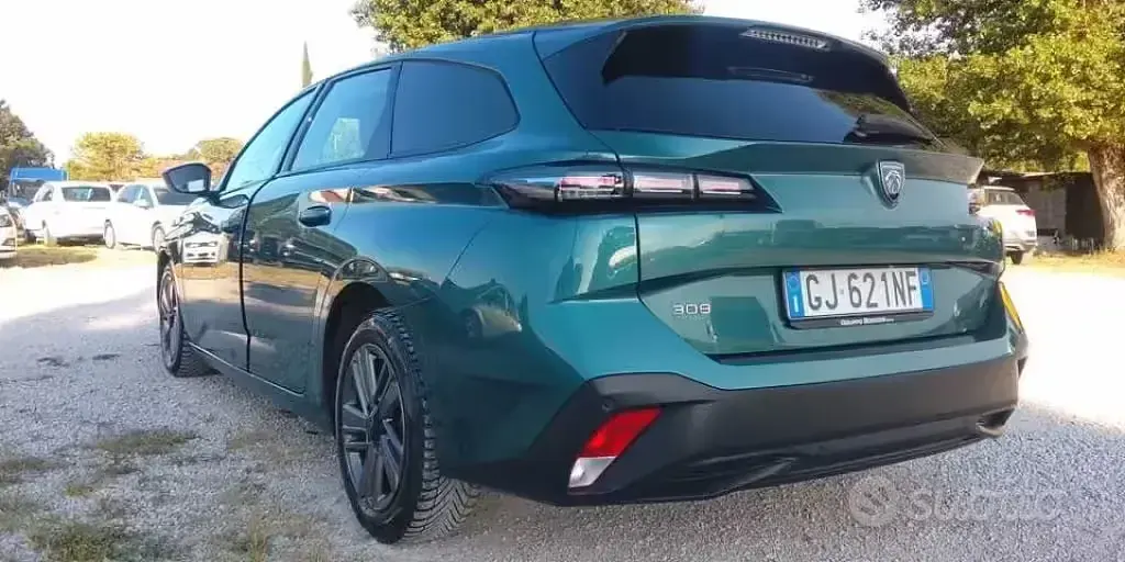 Usata Peugeot 308 Allure 131 CV (96 kW) 2022 Verde Station wagon