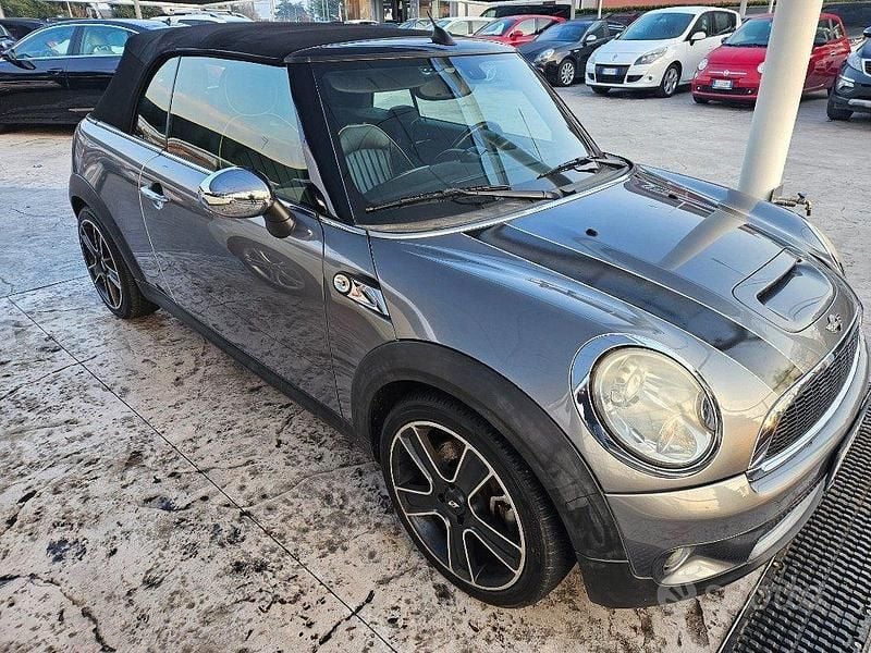 Usata Mini Cooper S Cabriolet 183 CV (134 kW) 2010 Grigio Cabrio