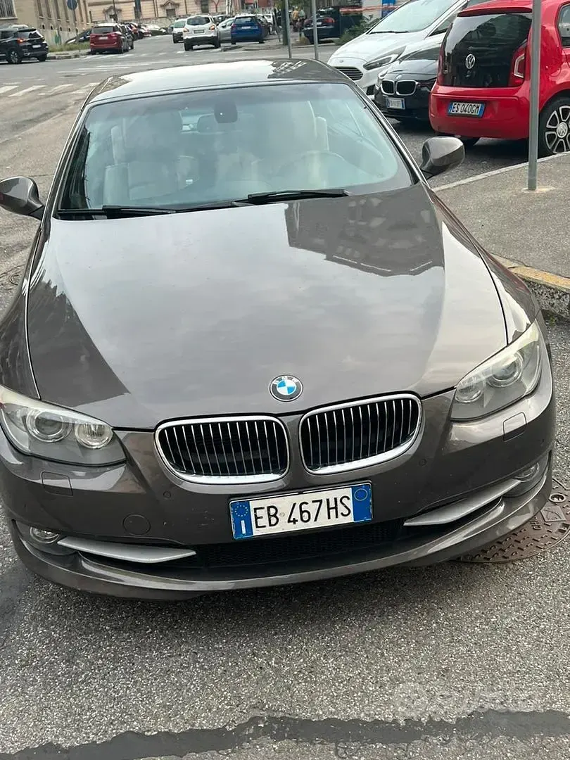 Usata BMW 330 Cabriolet 245 CV (180 kW) 2010 Marrone Cabrio