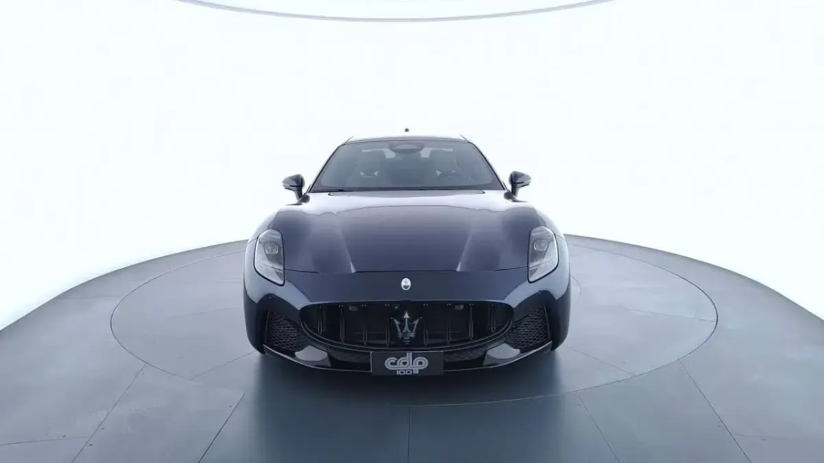 Usata Maserati Granturismo 491 CV (361 kW) 2024 Blu modena Coupé