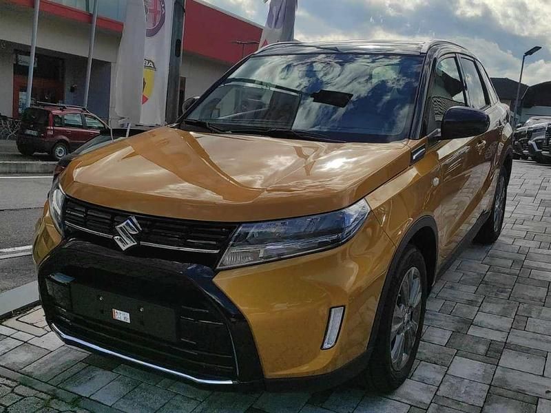 Nuova Suzuki Vitara 129 CV (94 kW) 2025 Oro SUV