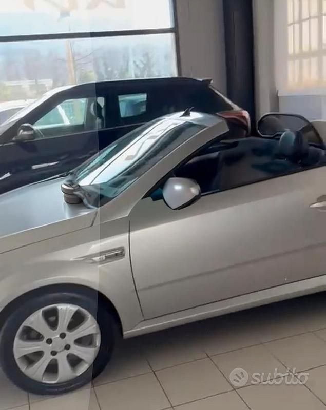 Usata Opel Tigra 2010 Grigio Cabrio