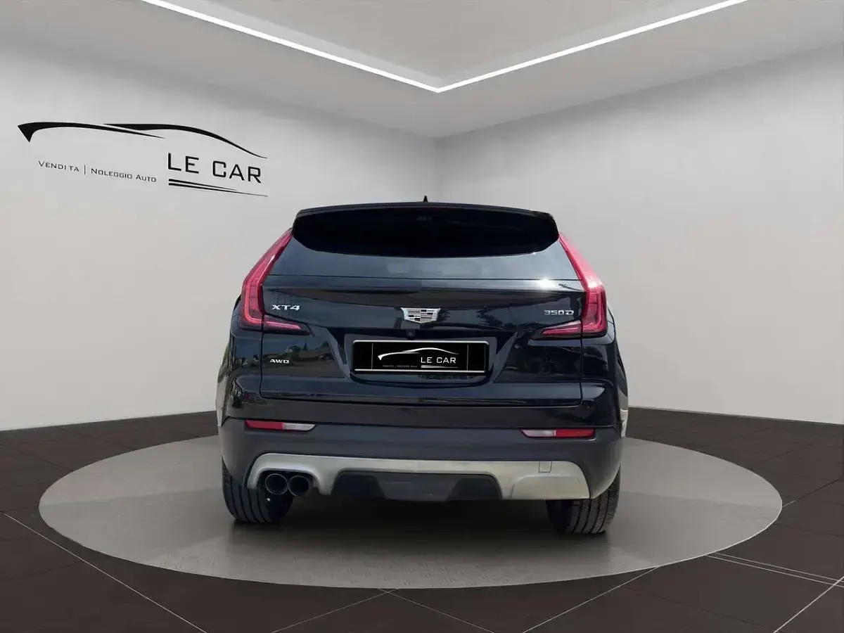 Usata Cadillac XT4 174 CV (127 kW) 2022 Nero SUV