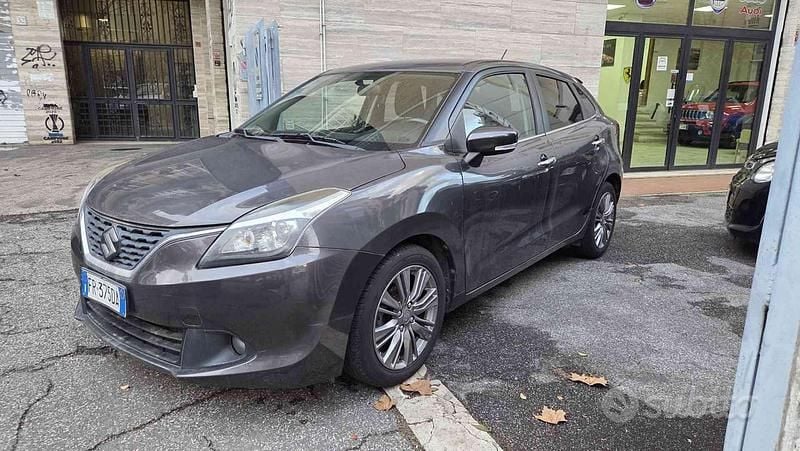 Usata Suzuki Baleno 90 CV (66 kW) 2018 Grigio Utilitaria