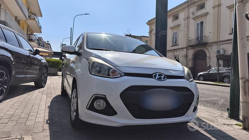 Usata Hyundai i10 67 CV (49 kW) 2014 Bianco Utilitaria