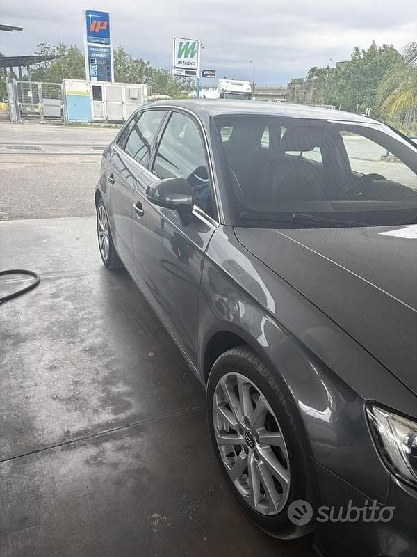 Gebraucht Audi A3 Comfort 110 PS (80 kW) 2017 Grau Limousine