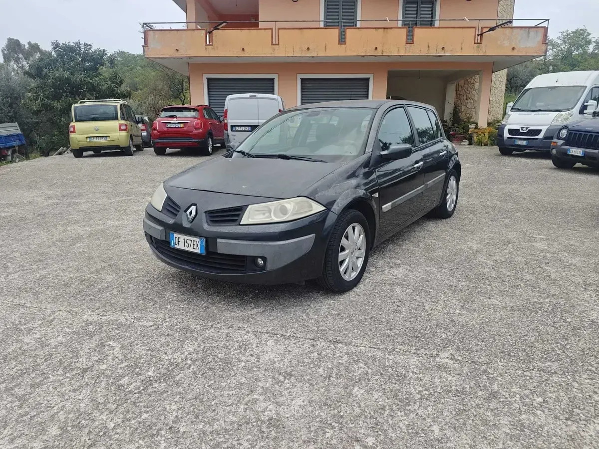 Usata Renault Mégane 106 CV (77 kW) 2007 Nero Berlina