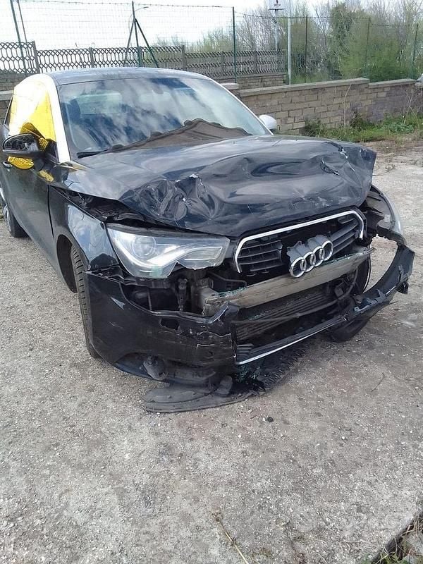 Usata Audi A1 105 CV (77 kW) 2011 Nero Utilitaria