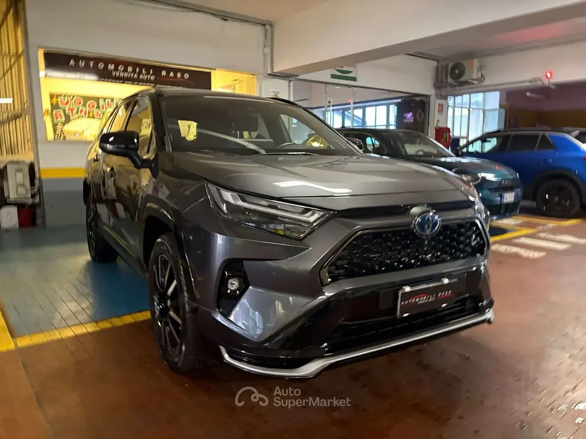 Usata Toyota RAV4 Hybrid Style 185 CV (136 kW) 2024 Grigio SUV