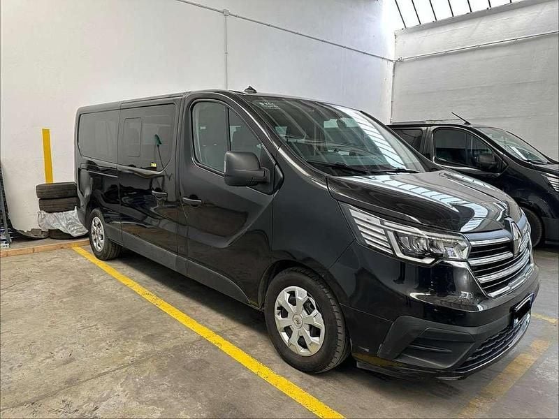 Usata Renault Trafic Zen 150 CV (110 kW) 2022 Nero Monovolume