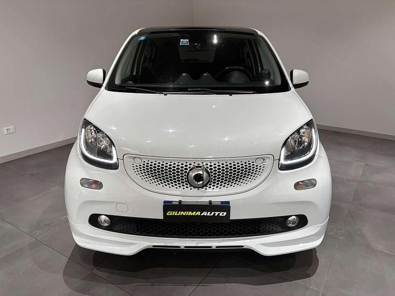 Usata Smart ForFour Brabus 90 CV (66 kW) 2019 Bianco Utilitaria