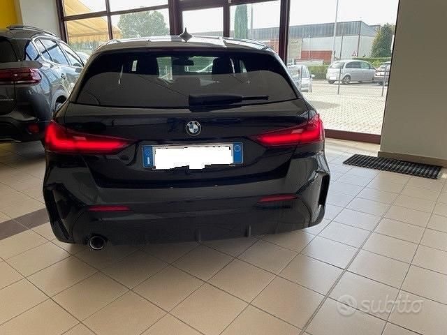 Usata BMW 116 M Sport 116 CV (85 kW) 2022 Nero Utilitaria