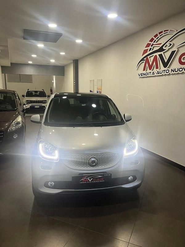 Usata Smart ForFour Passion 70 CV (51 kW) 2018 Argento Utilitaria