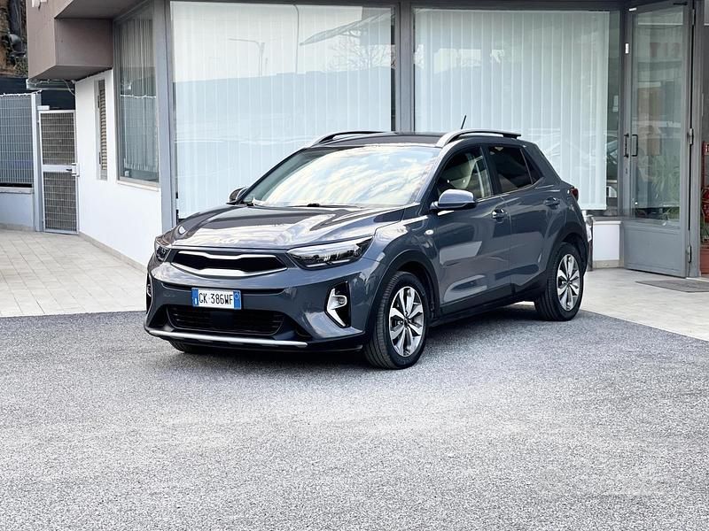 Usata Kia Stonic 82 CV (60 kW) 2022 Grigio SUV