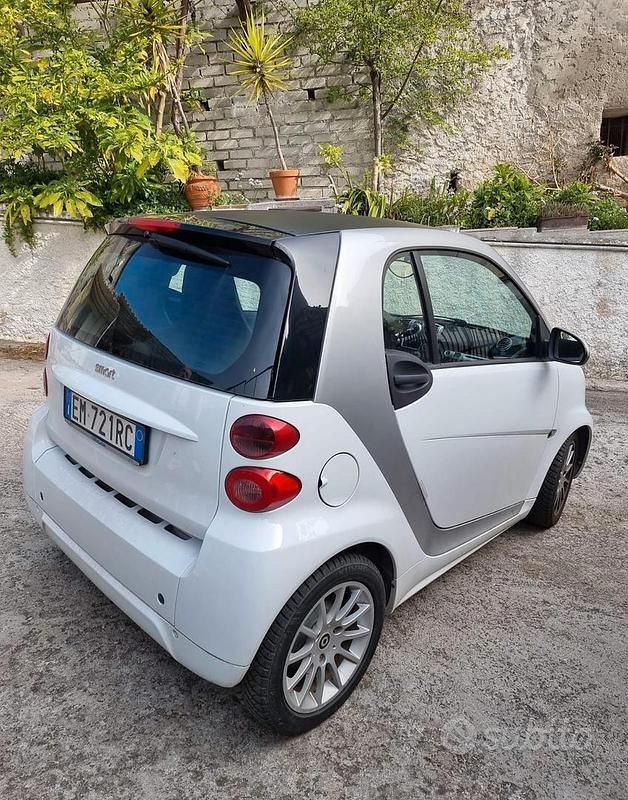 Usata Smart ForTwo Coupé Pure 71 CV (52 kW) 2012 Bianco Coupé