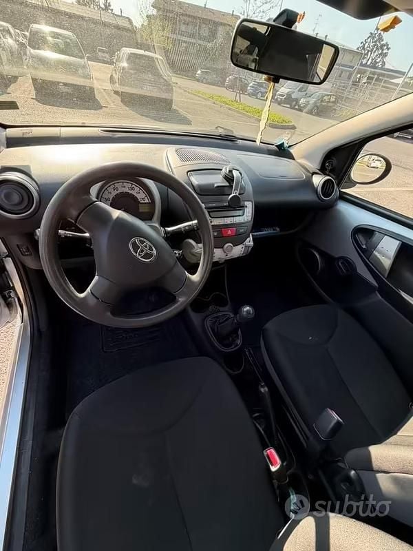 Occasion Toyota Aygo 68 ch (50 kW) 2014 Gris Citadine