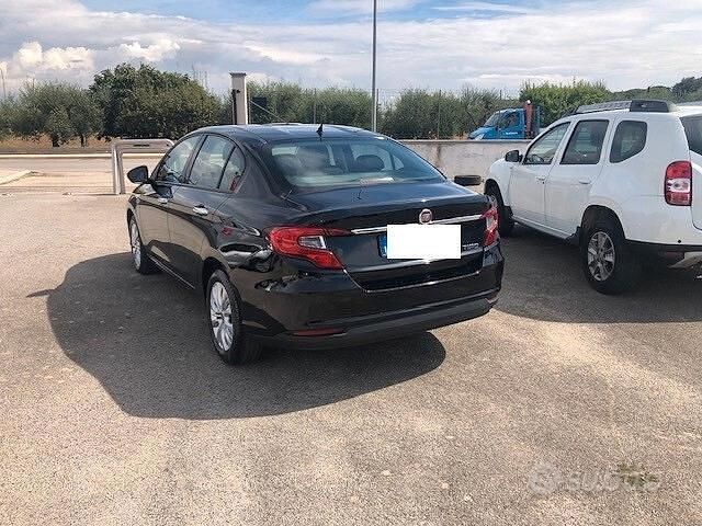 Usata Fiat Tipo Opening Edition 119 CV (87 kW) 2015 Nero Berlina