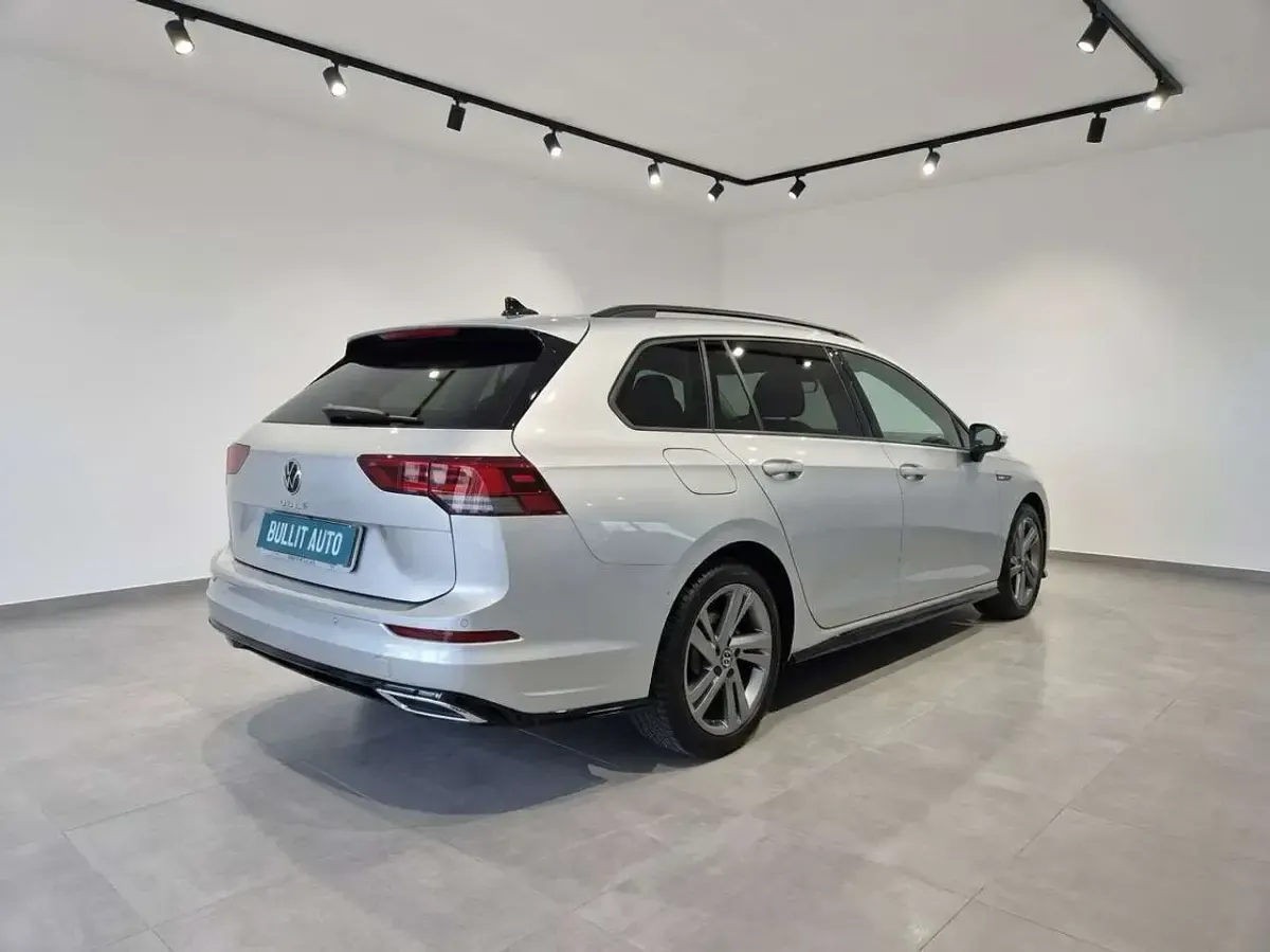 Usata VW Golf VIII R-line 150 CV (110 kW) 2023 Argento Station wagon