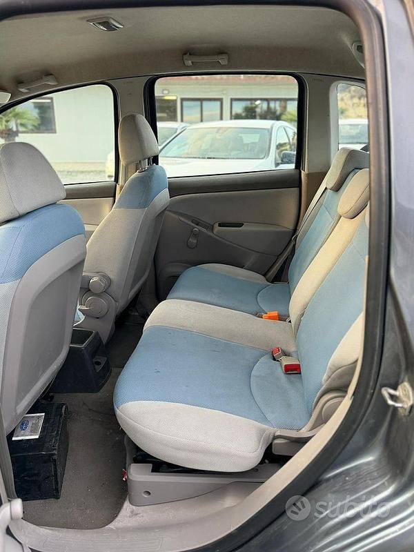 Usata Fiat Idea 70 CV (51 kW) 2004 Grigio Monovolume